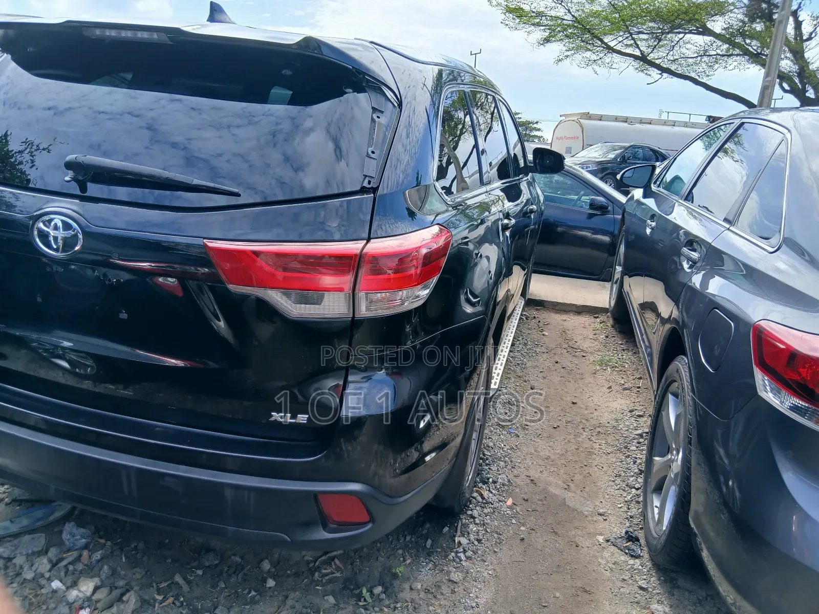 Toyota Highlander XLE 4x4 V6 (3.5L 6cyl 8A) 2017 Black