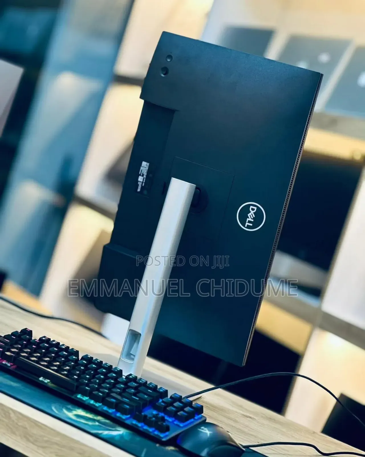 24 Inches Ips Dell Flameless Monitor With Type C Port