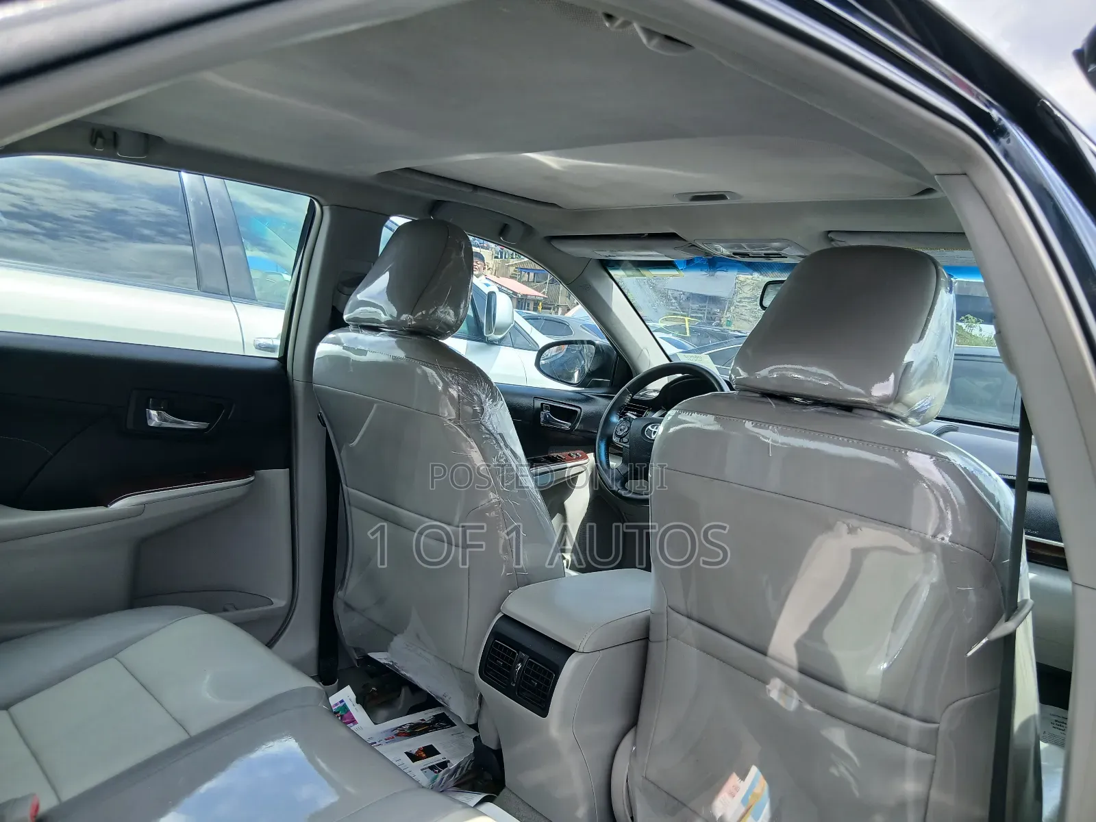 Toyota Camry XLE 4dr Sedan (2.5L 4cyl 6A) 2012 Gray