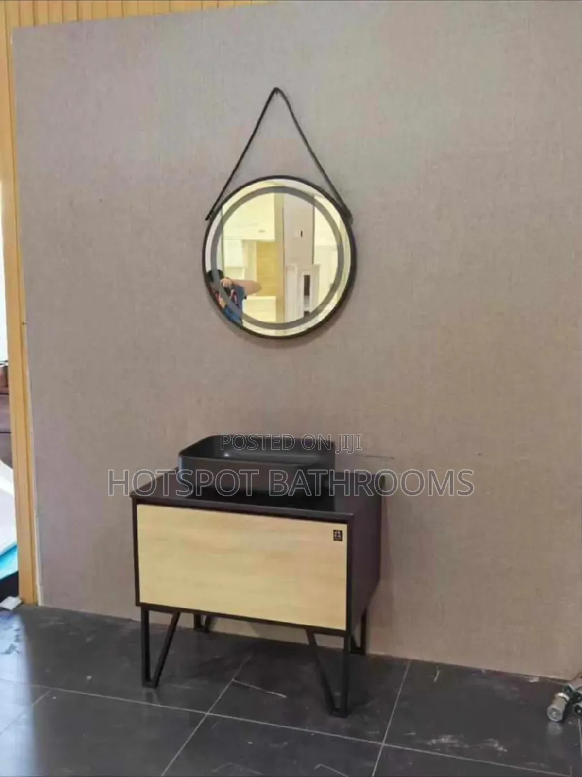 Modern Bathroom Vanity With Mirror Basin (Wood + Black)