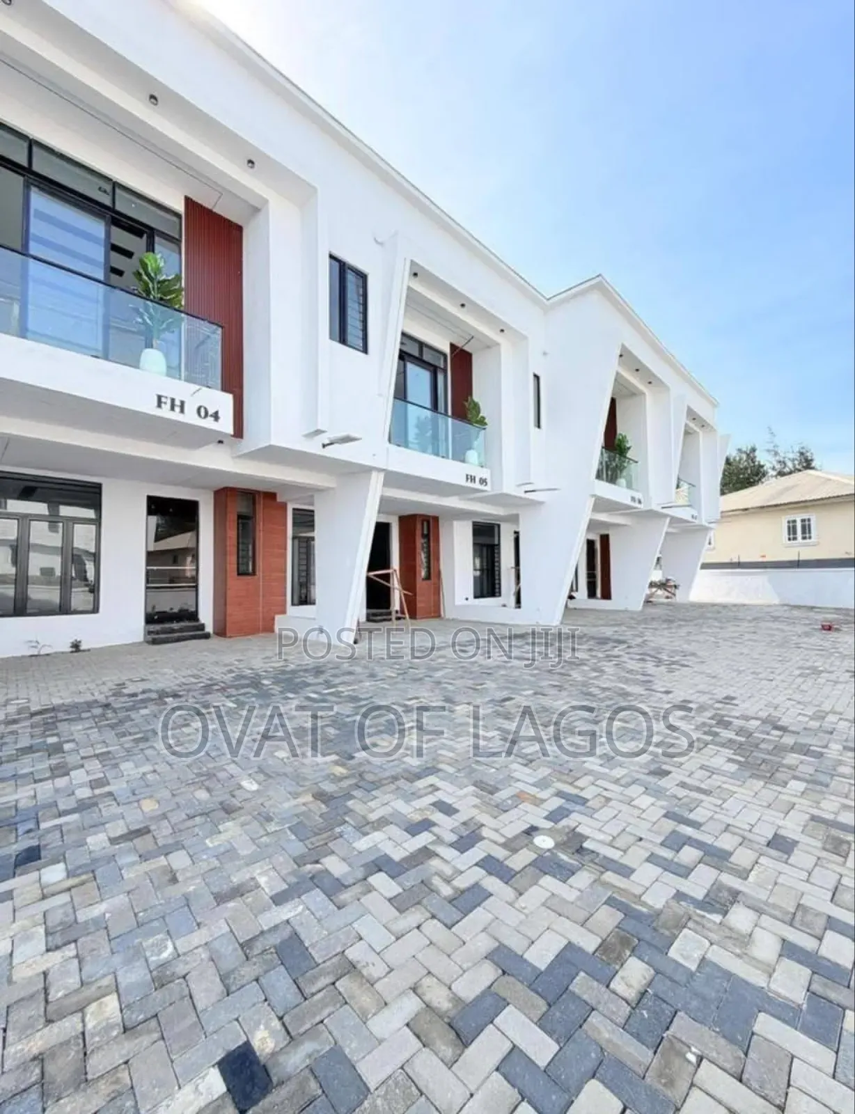 4bdrm Duplex in Ikota for sale