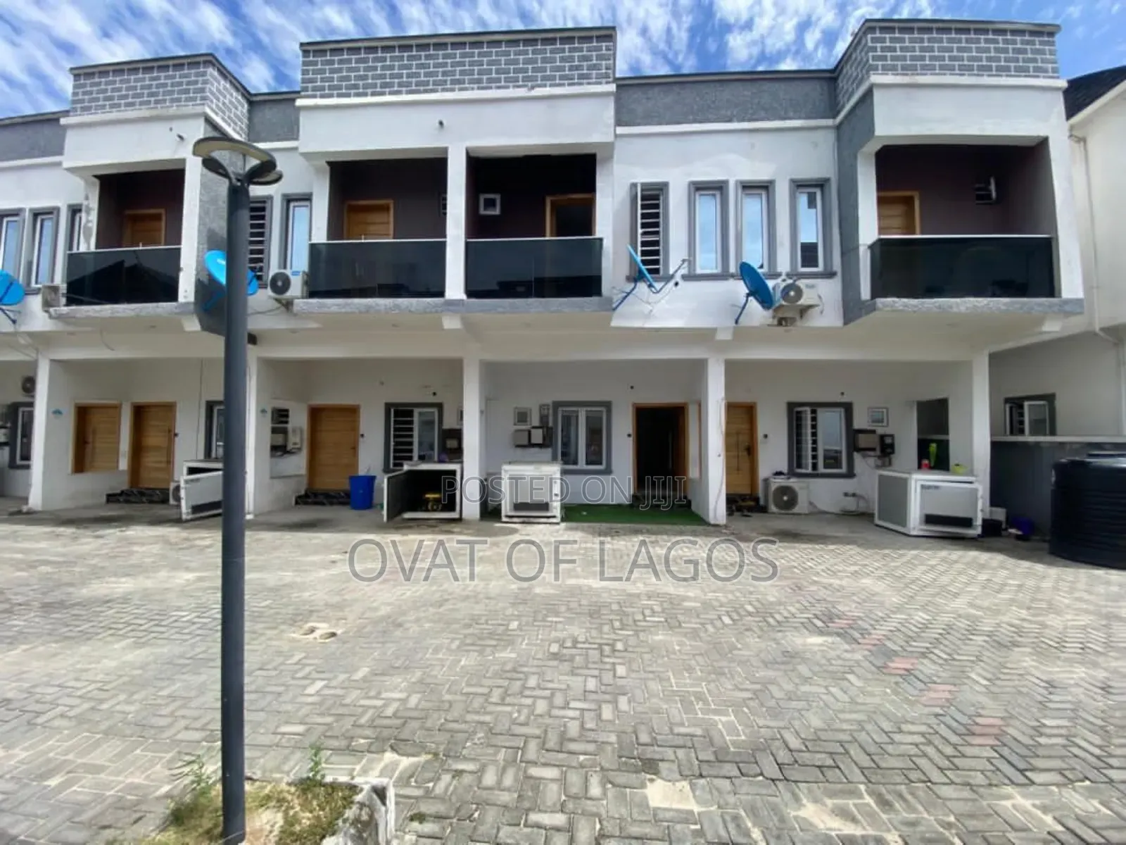 3bdrm Duplex in Ikota Villa for sale