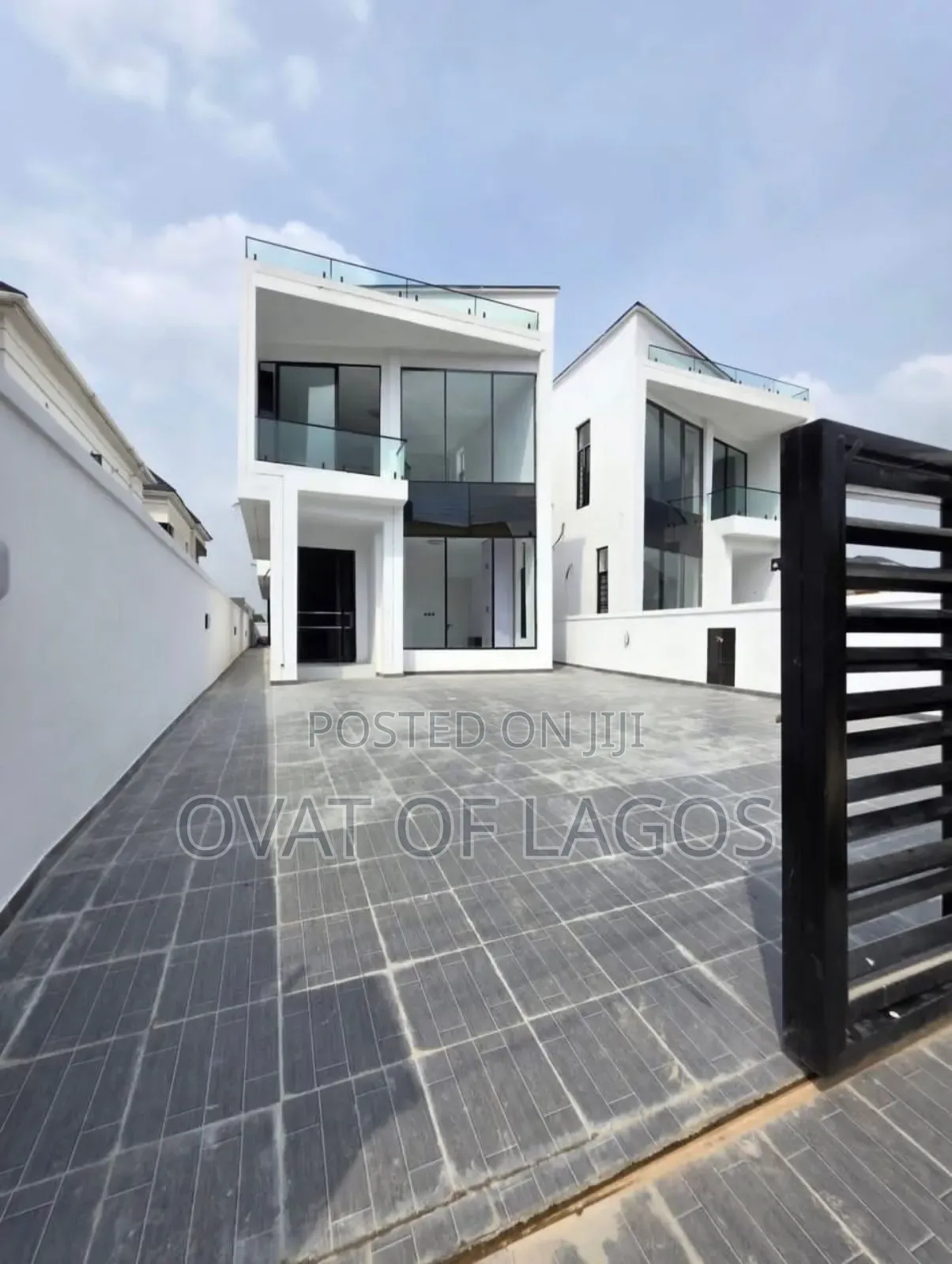 5bdrm Duplex in Lekki 2Nd Tollgate for sale