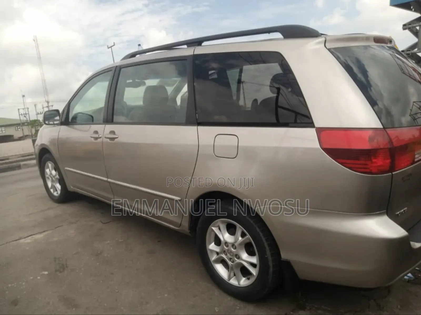 Toyota Sienna XLE AWD 2005 Gold