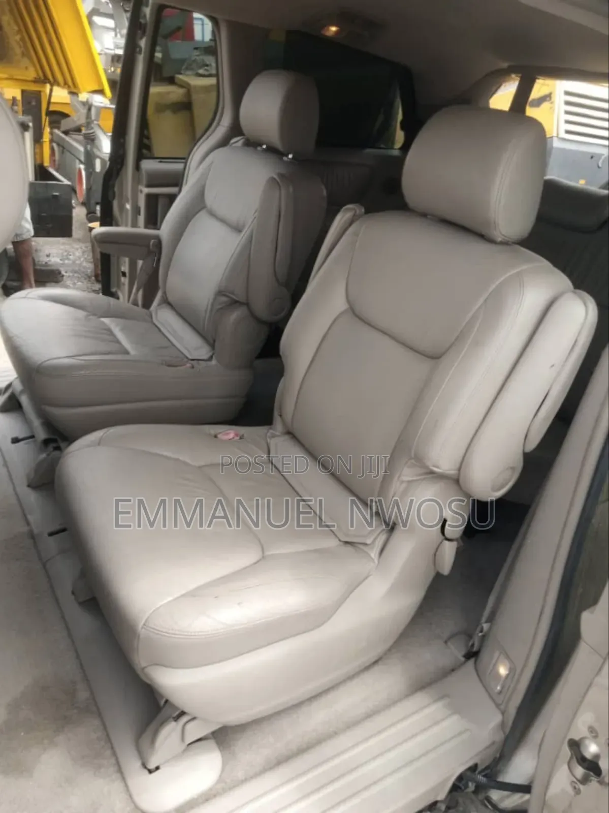 Toyota Sienna XLE AWD 2005 Gold