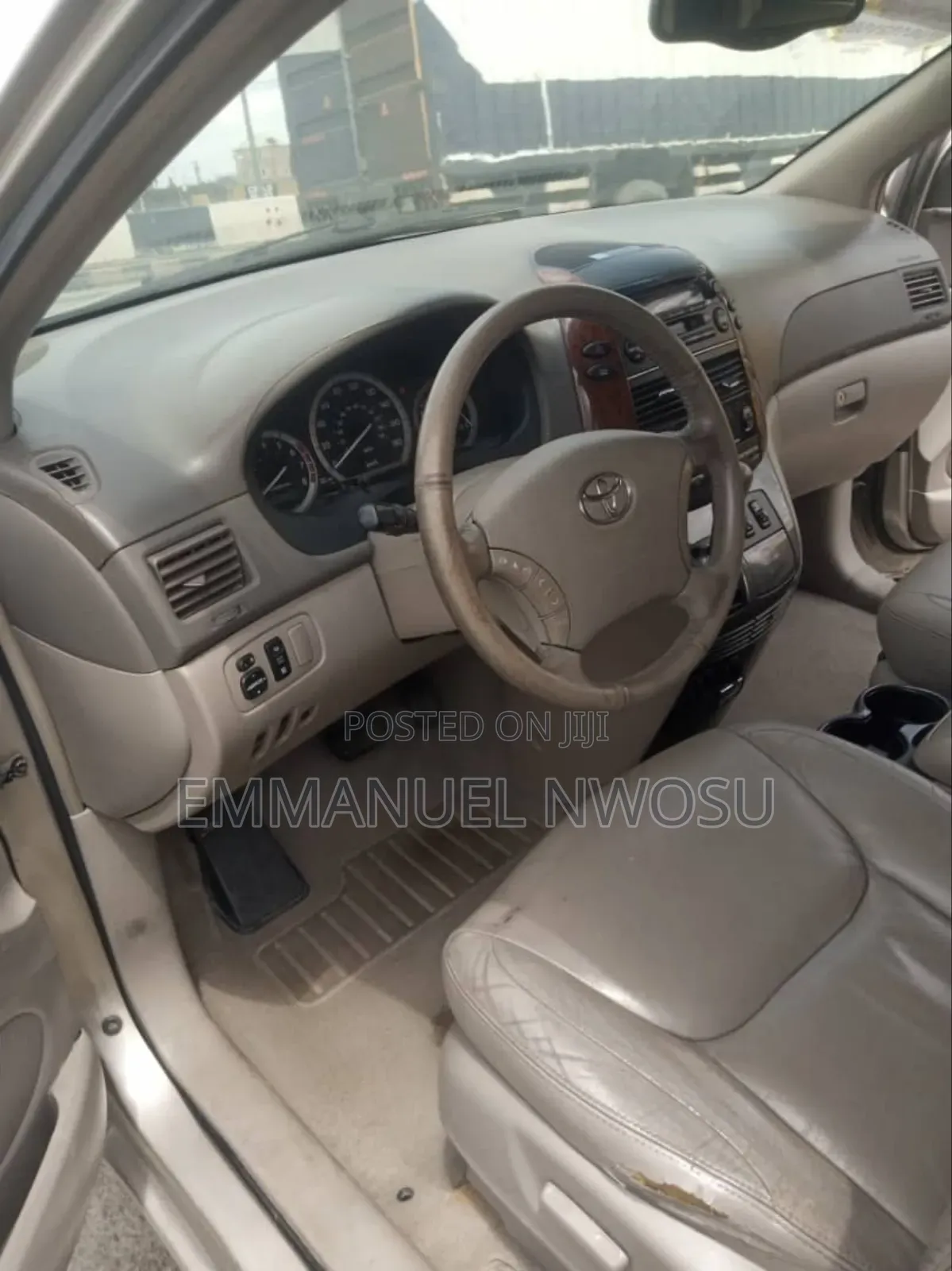 Toyota Sienna XLE AWD 2005 Gold