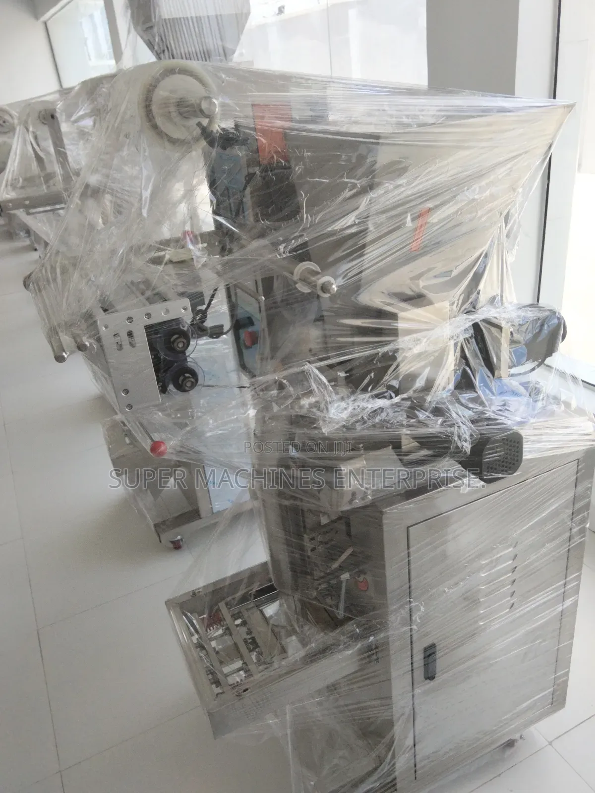 I Kg Powder Packaging Machine With Auto Loader and Conveyor