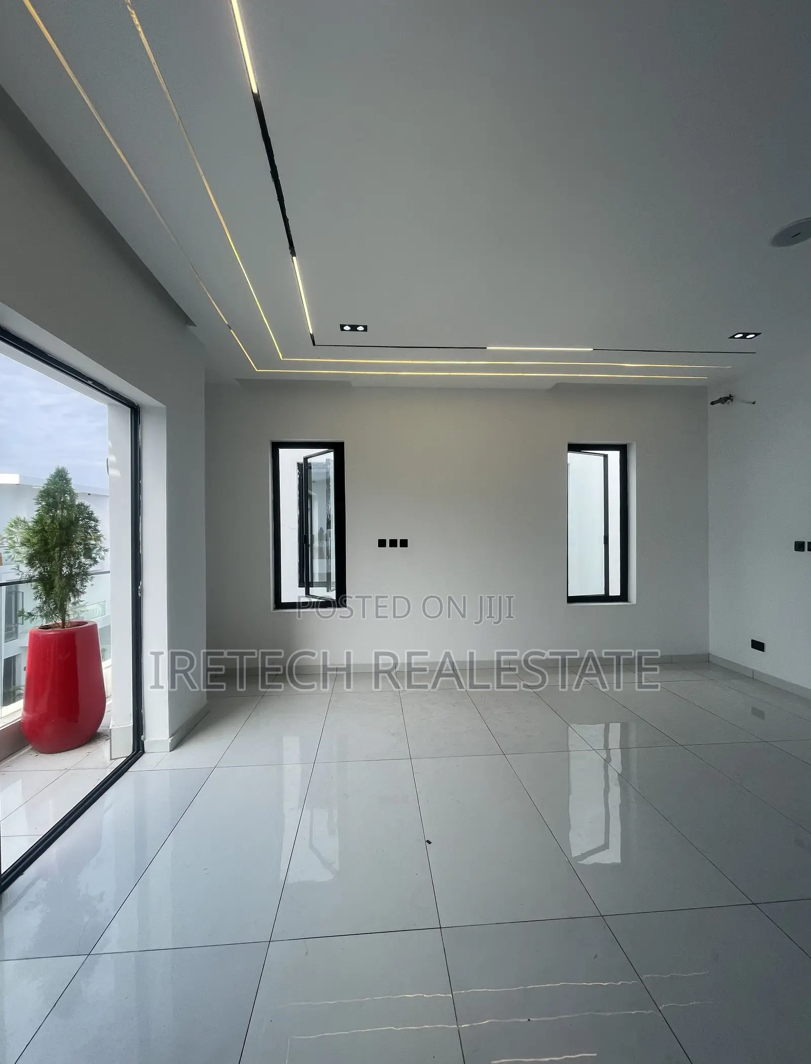 4bdrm Duplex in Orchid Road In A, Chevron for sale