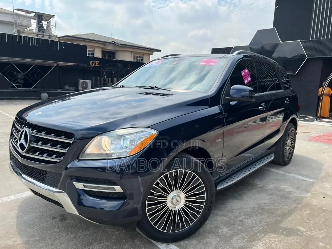 Mercedes-Benz M Class 2013 Blue