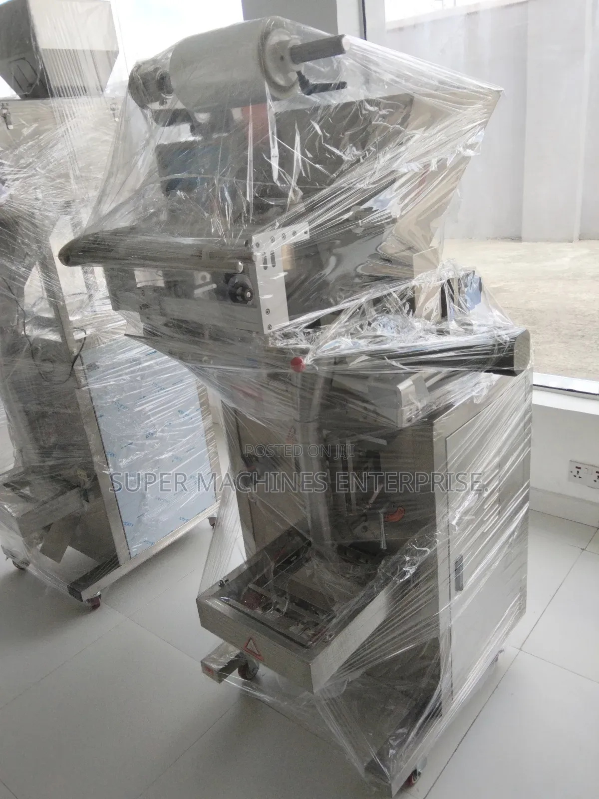 Powder Packaging Machine With Auto Loader and Conveyor