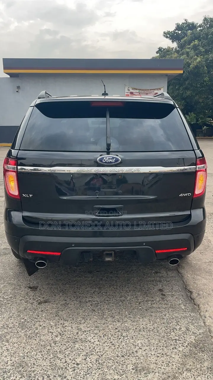 Ford Explorer XLT 4dr 4x4 (3.5L 6cyl 6A) 2012 Black