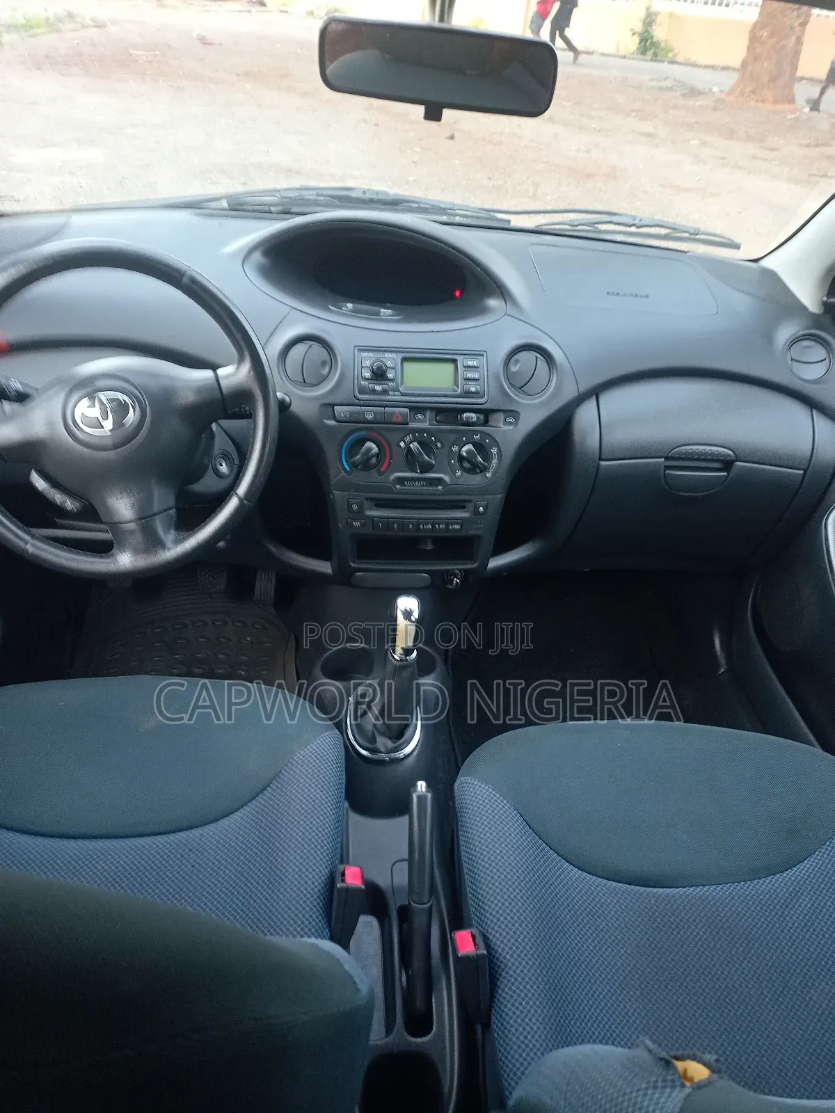 Toyota Yaris 1.0 Eco 2005 Gray