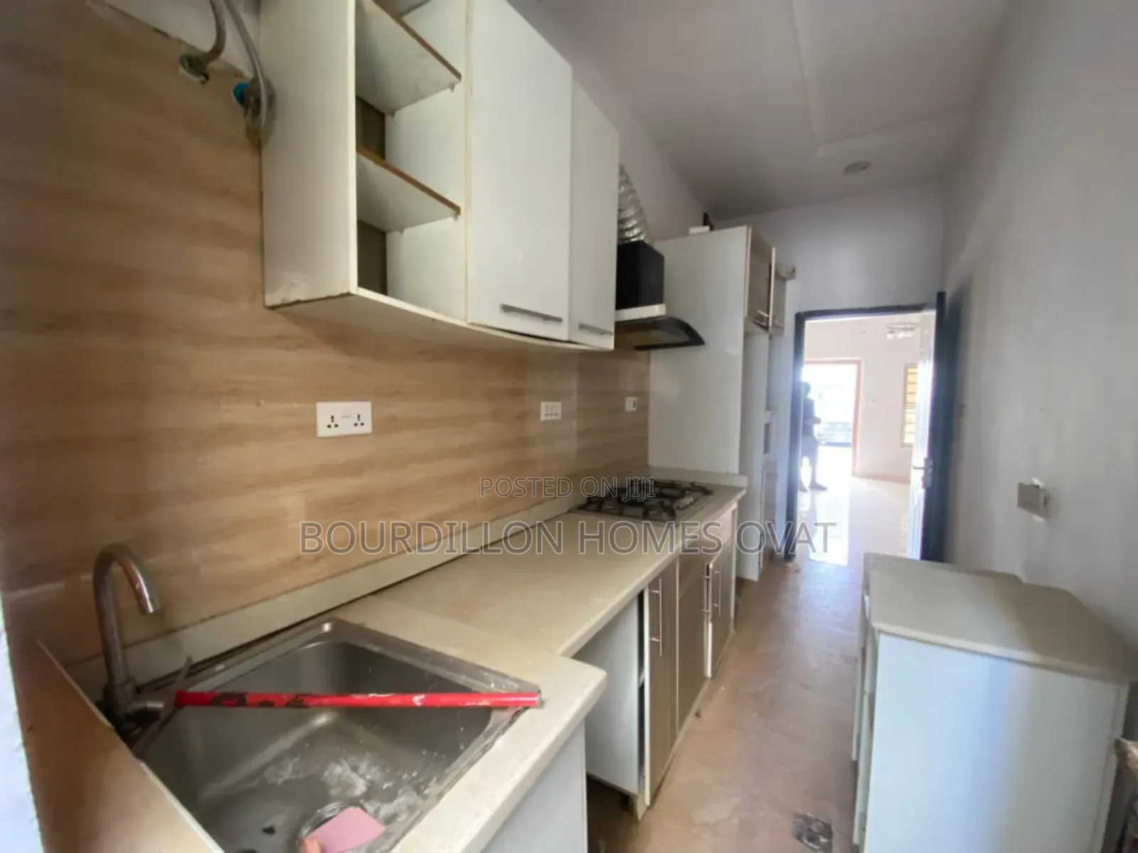 3bdrm Duplex in Ikota Villa Estate for sale