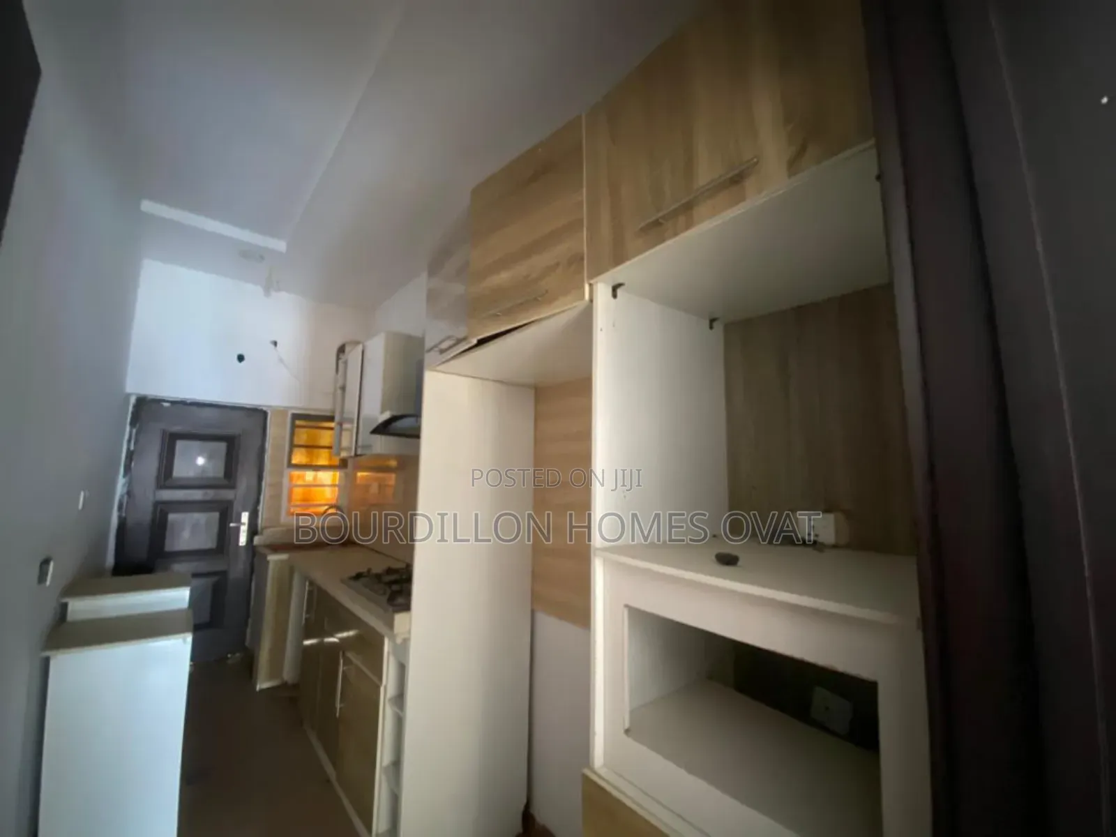 3bdrm Duplex in Ikota Villa Estate for sale