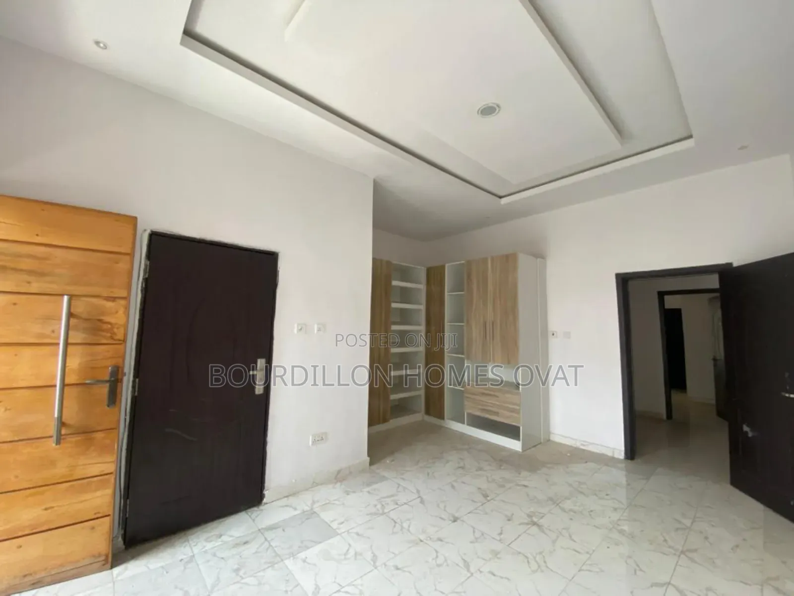 3bdrm Duplex in Ikota Villa Estate for sale