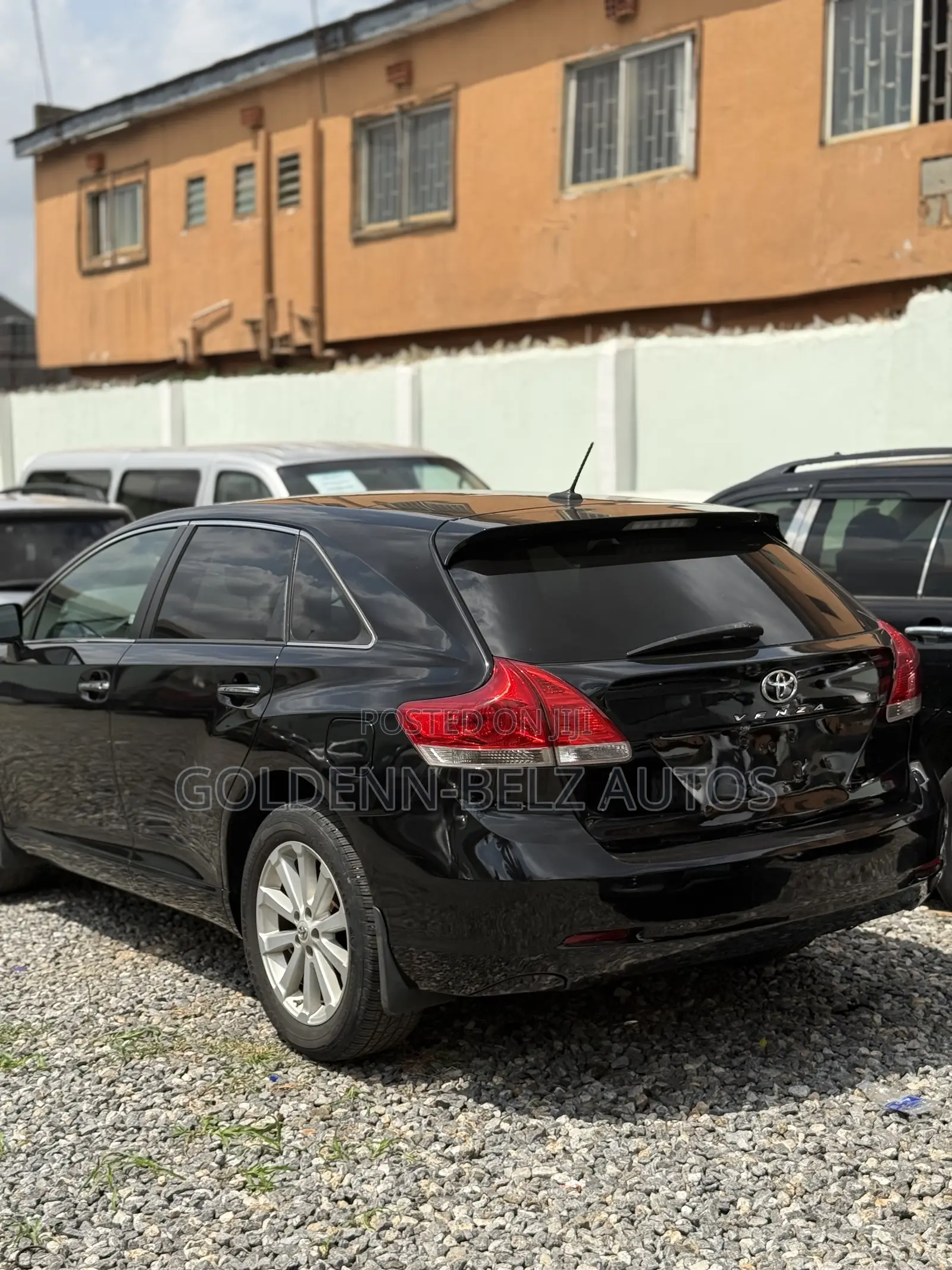 Toyota Venza LE 2010 Black