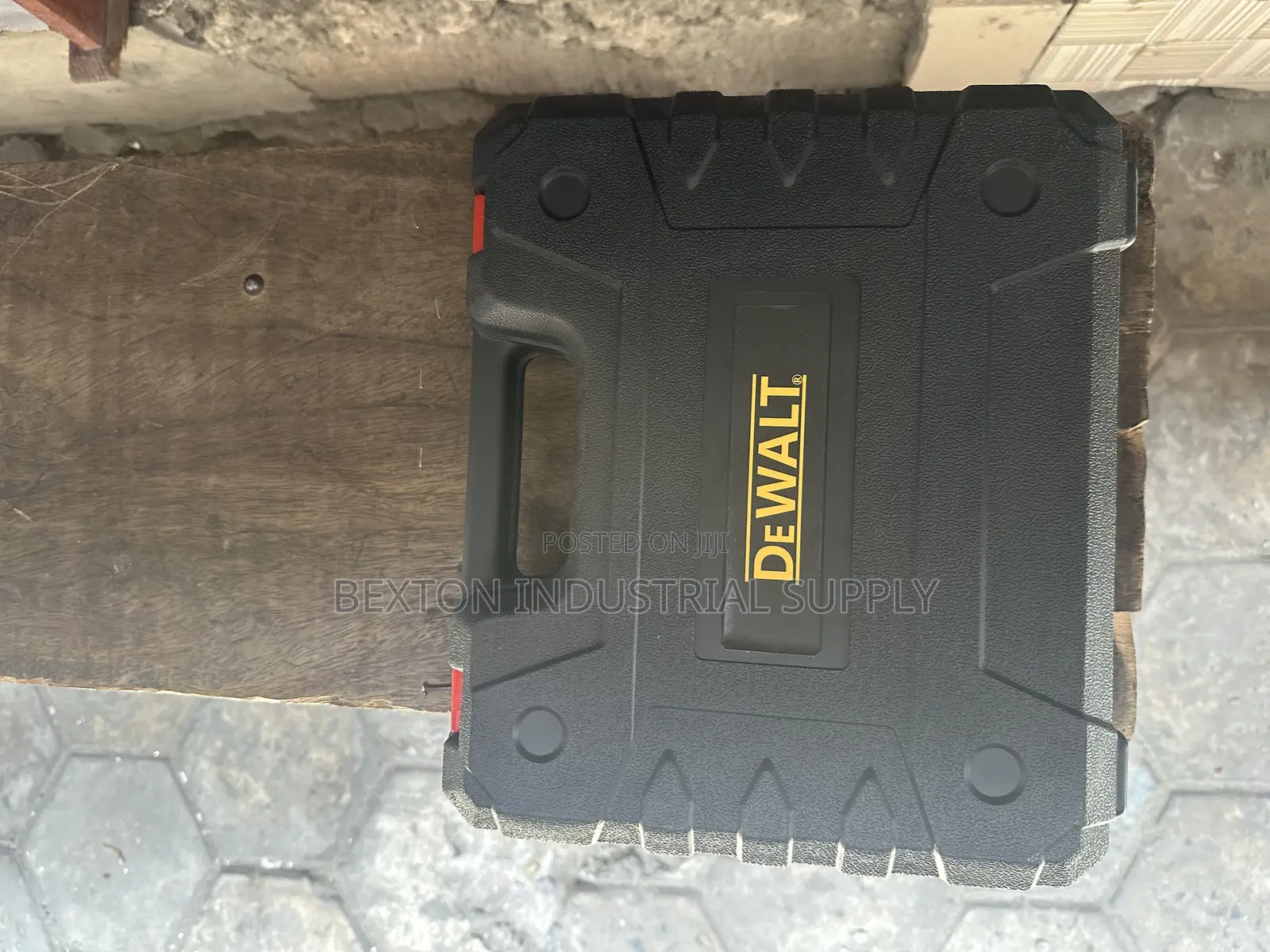 Complete Set of Cordless Drill Machine/Screw Machine