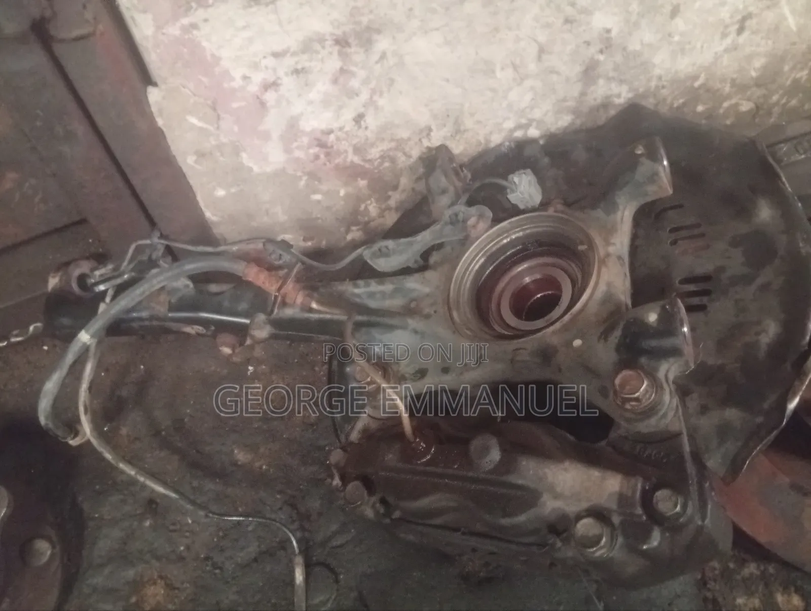 Complete Hub Toyota Sequoia 2012