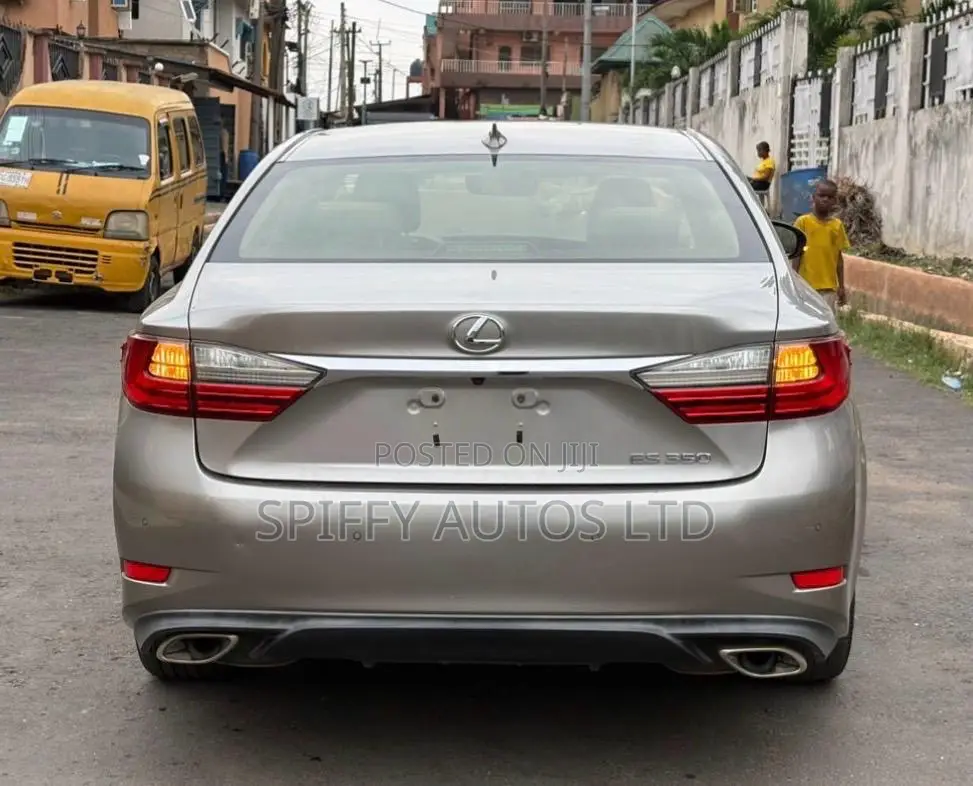 Lexus ES 350 FWD 2016 Gray