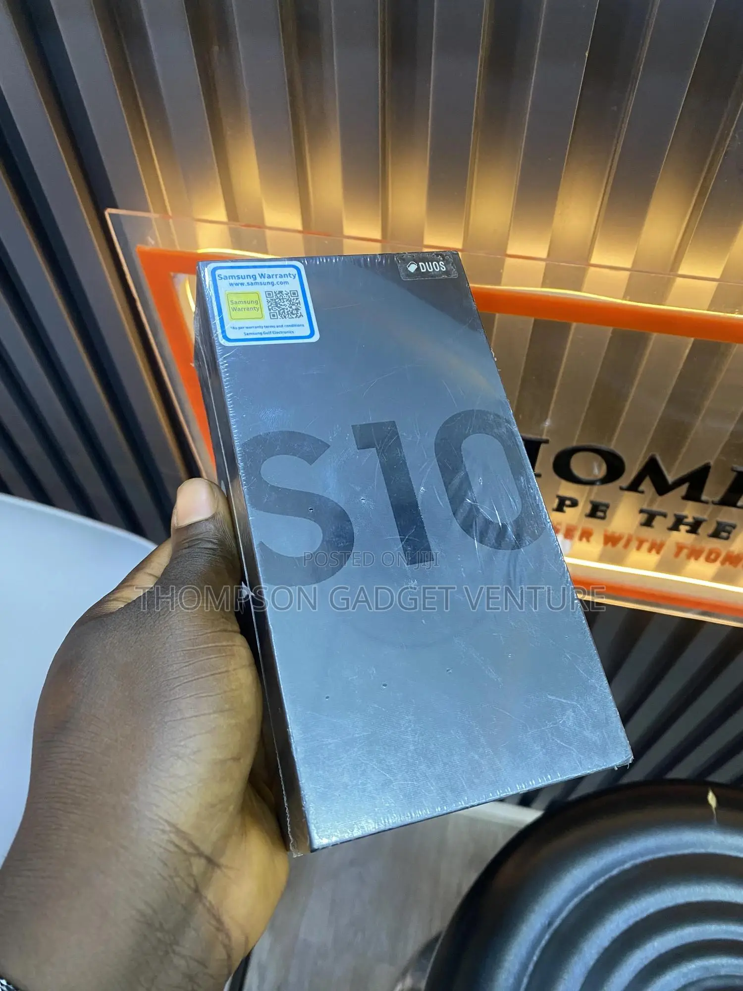 New Samsung Galaxy S10 128 GB Blue
