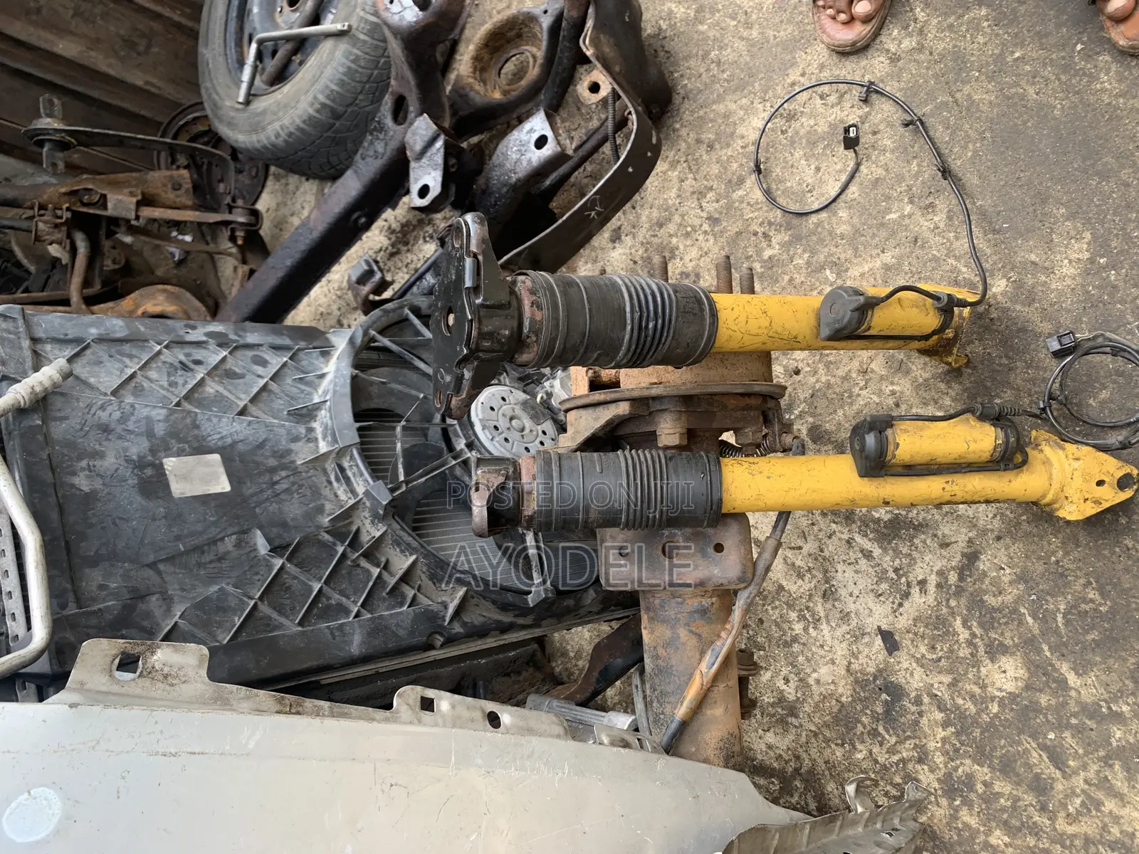 Grand Cherokee Back Shock 2016 to 2020