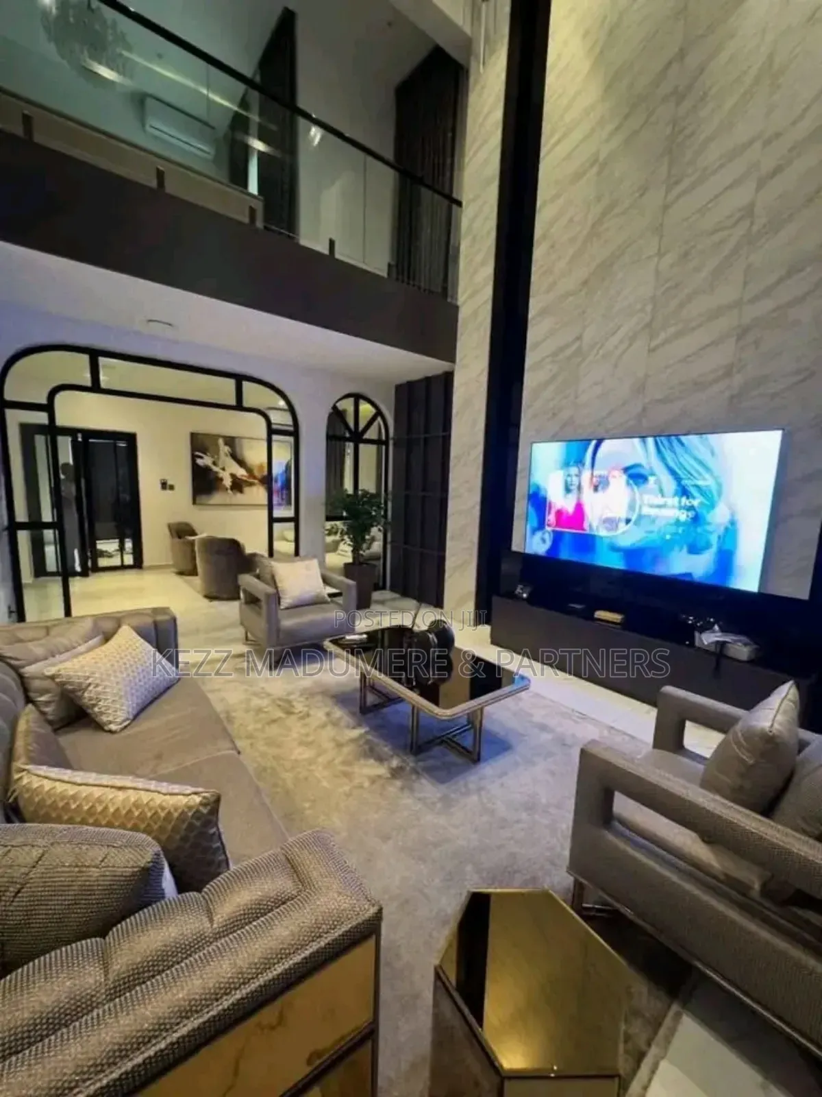 5bdrm Duplex in New Gra, Port for sale
