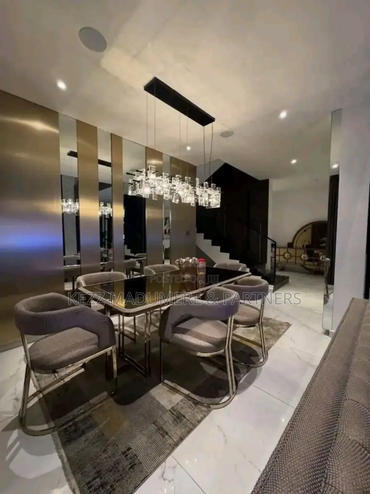 5bdrm Duplex in New Gra, Port for sale
