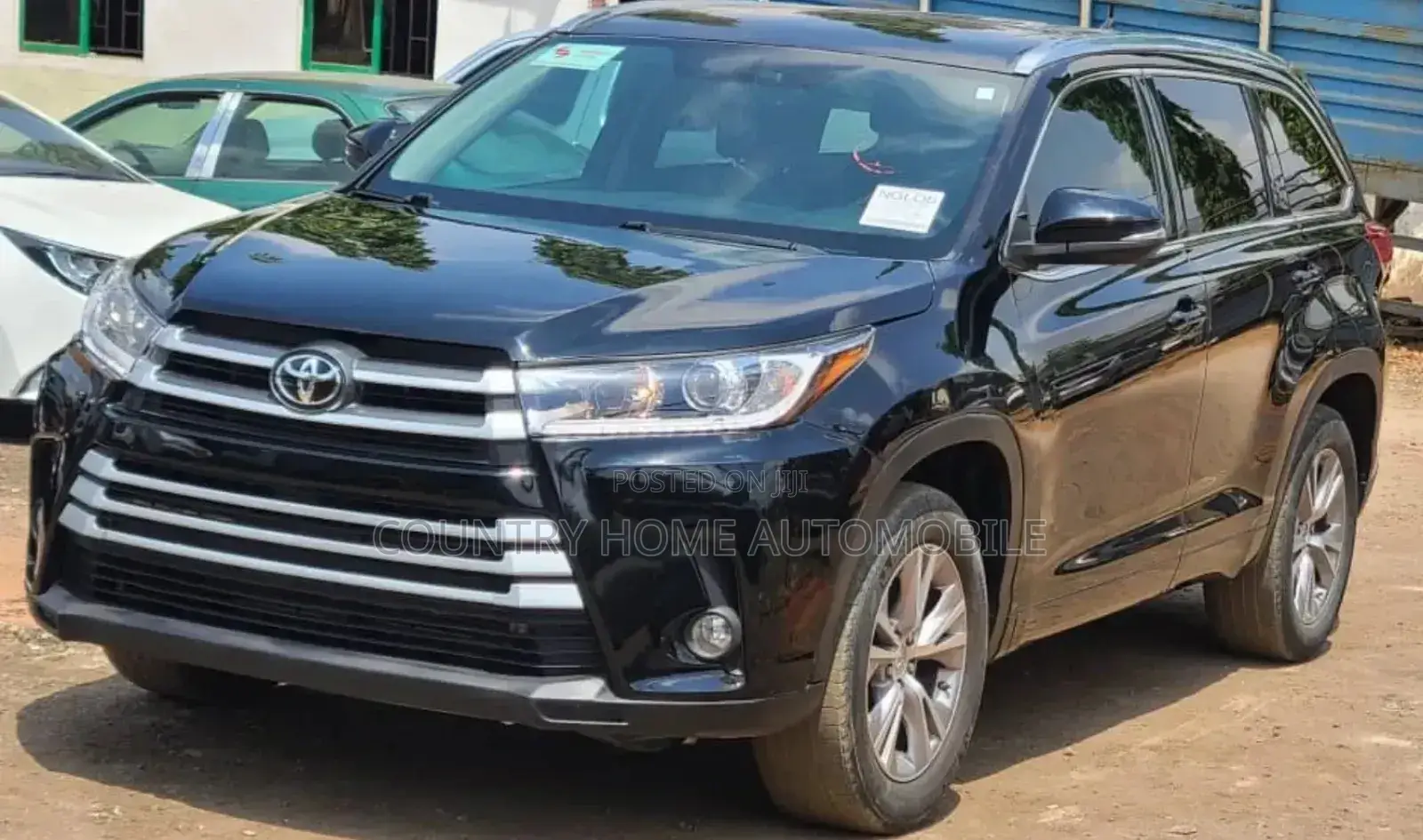 Toyota Highlander XLE 4dr SUV AWD (3.5L 6cyl 6A) 2015 Matt Black