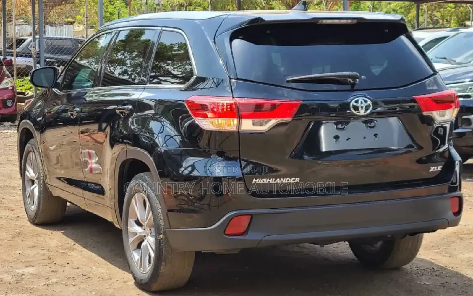 Toyota Highlander XLE 4dr SUV AWD (3.5L 6cyl 6A) 2015 Matt Black