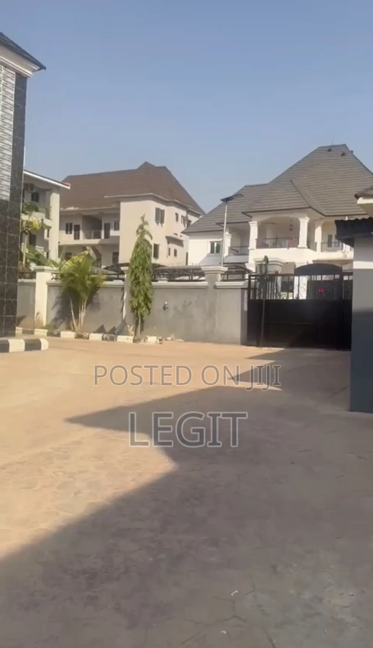 5bdrm Duplex in Lugbe District for sale