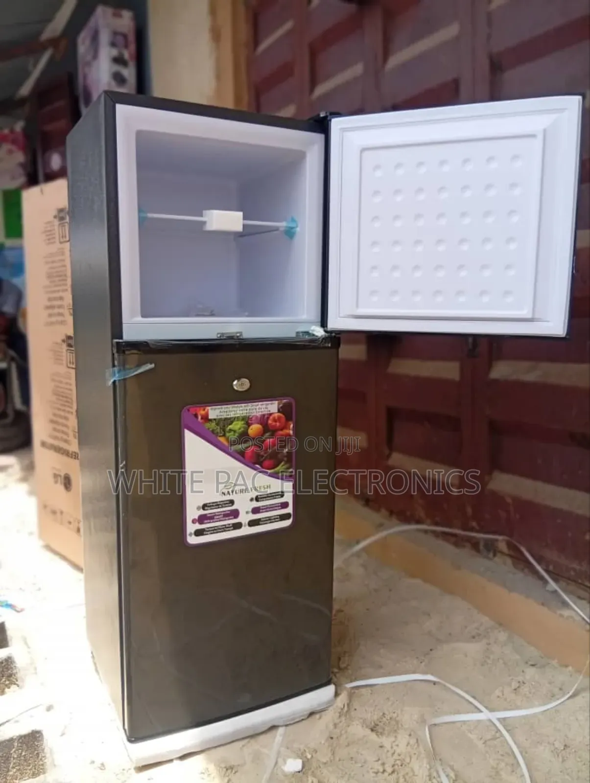 Lg 195 Litre Double Door Fridge Freezer > Fast Freezing > 2 Yrs