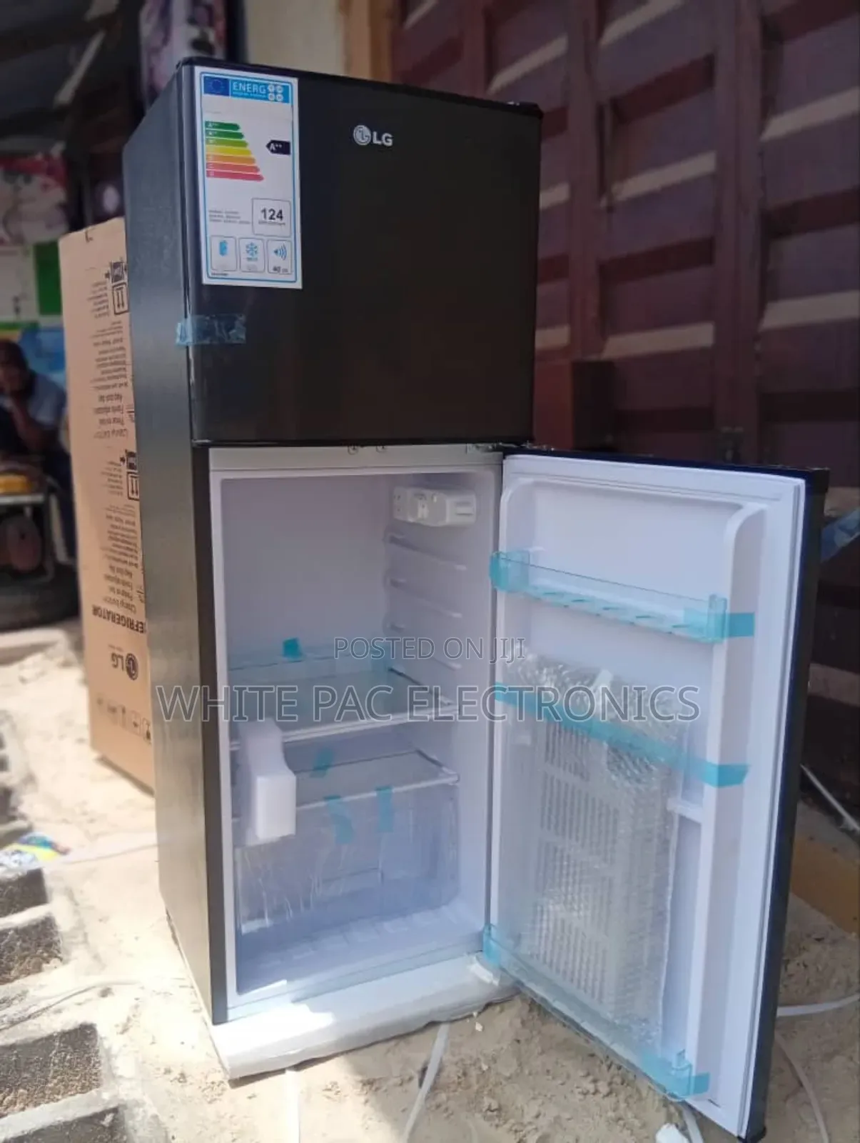 Lg 195 Litre Double Door Fridge Freezer > Fast Freezing > 2 Yrs