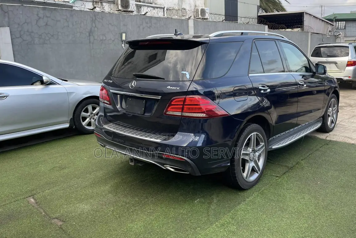 Mercedes-Benz GLE-Class 2017 Blue