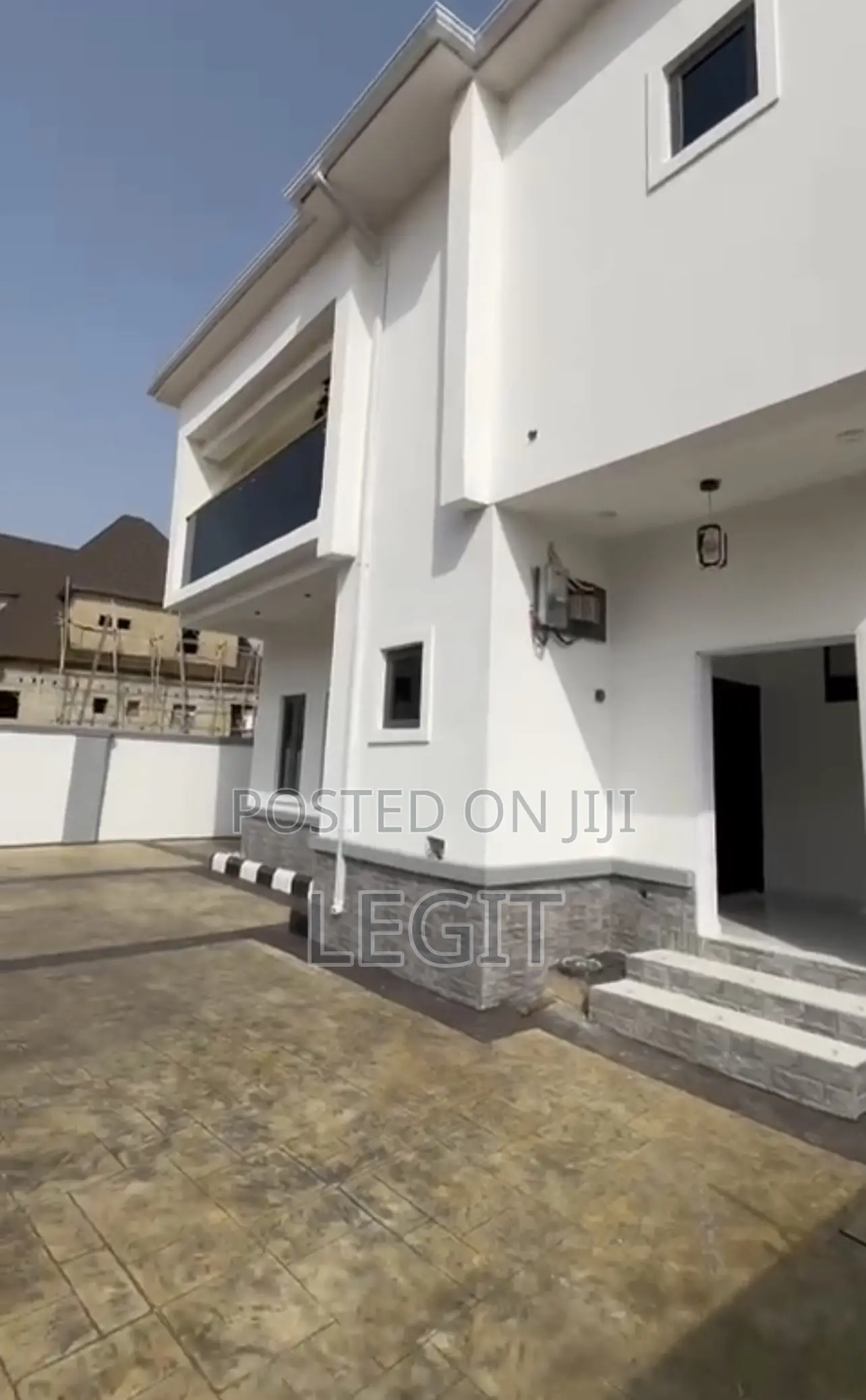 4bdrm Duplex in Lugbe District for sale