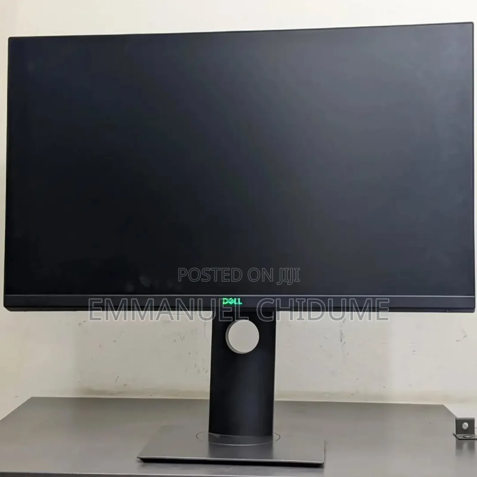 24 Inches Ips Dell Flameless Monitor