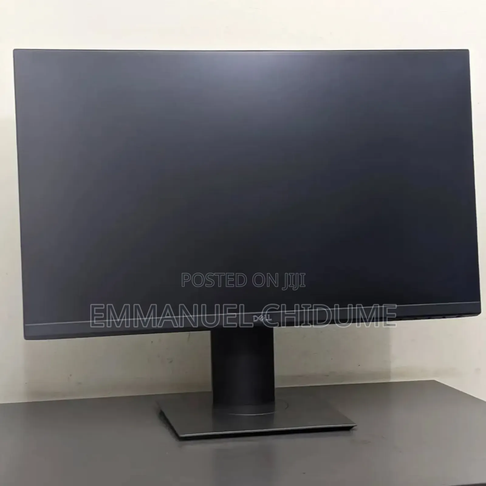 24 Inches Ips Dell Flameless Monitor
