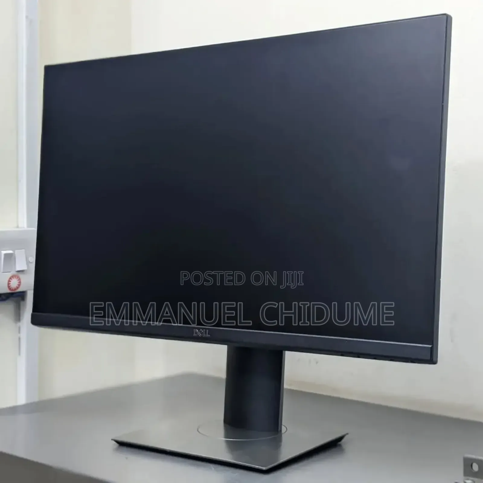 24 Inches Ips Dell Flameless Monitor