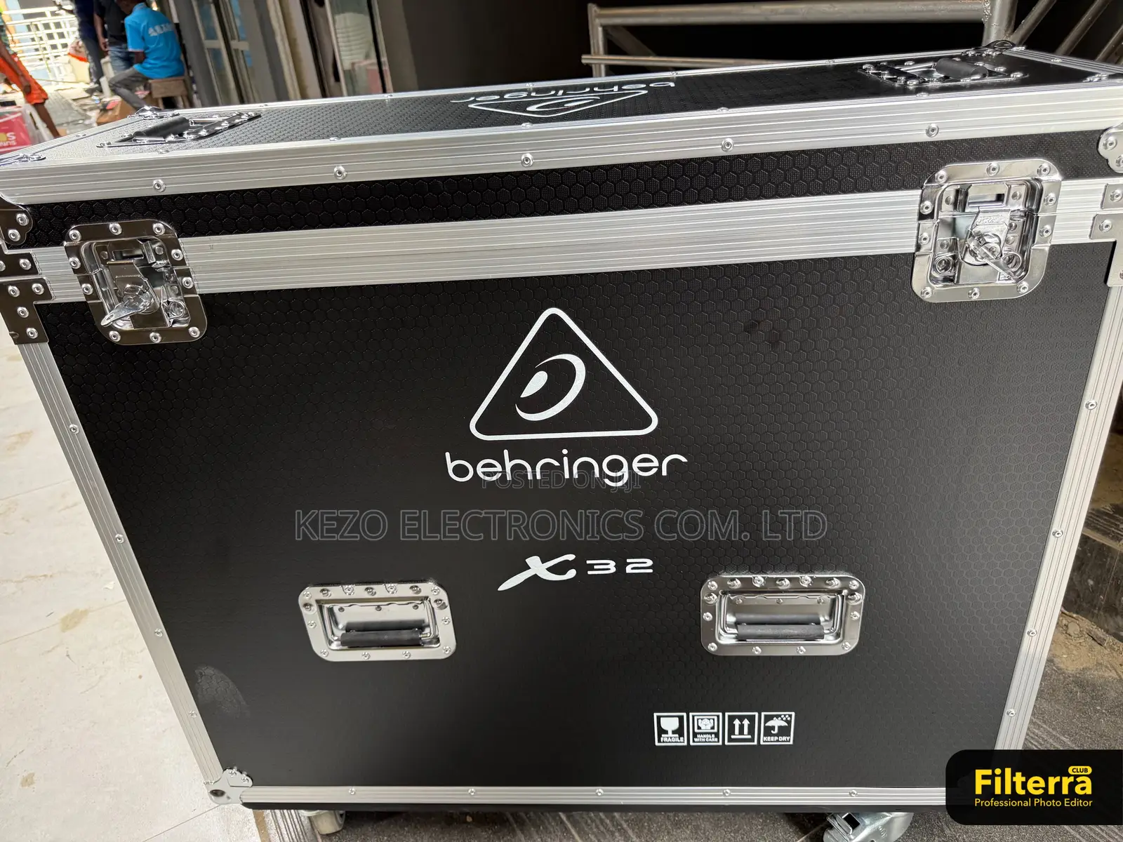 Behringer X32 Box