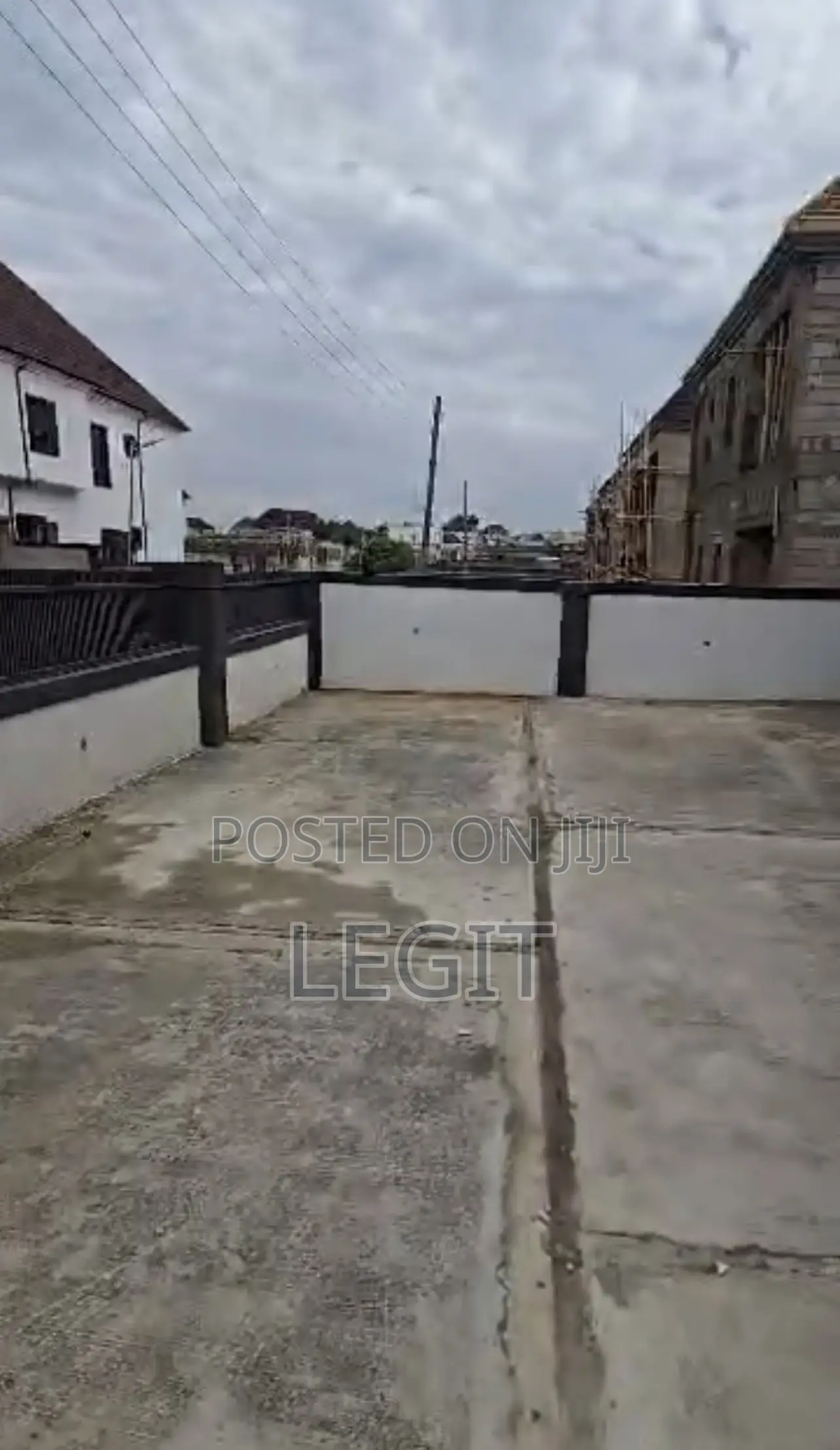 4bdrm Duplex in Lugbe District for sale