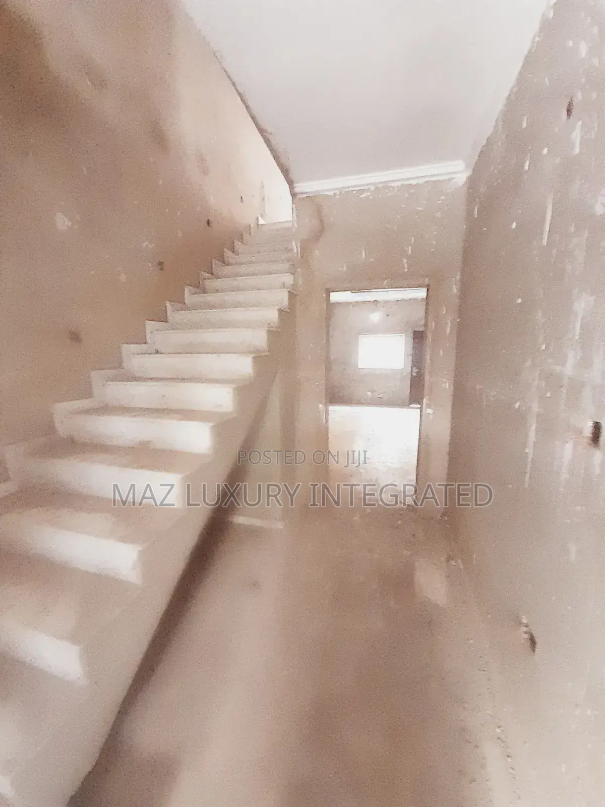 5bdrm Townhouse / Terrace in Brains And Hammers, Wuye for rent