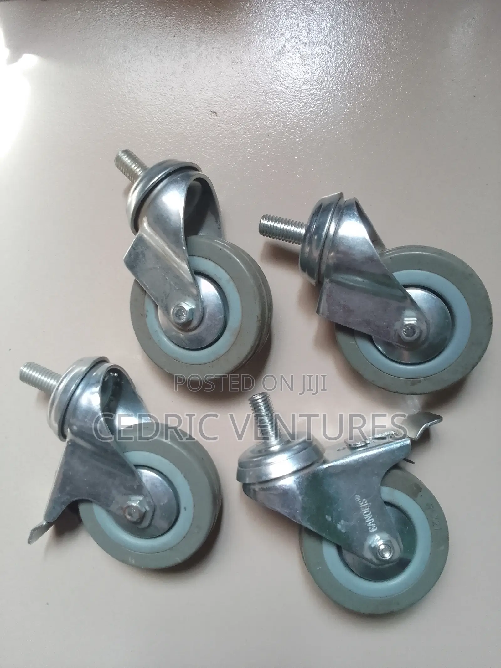 75mm Threaded Swivel Castor Wheels Heavy Duty With Brakes - 4pcs