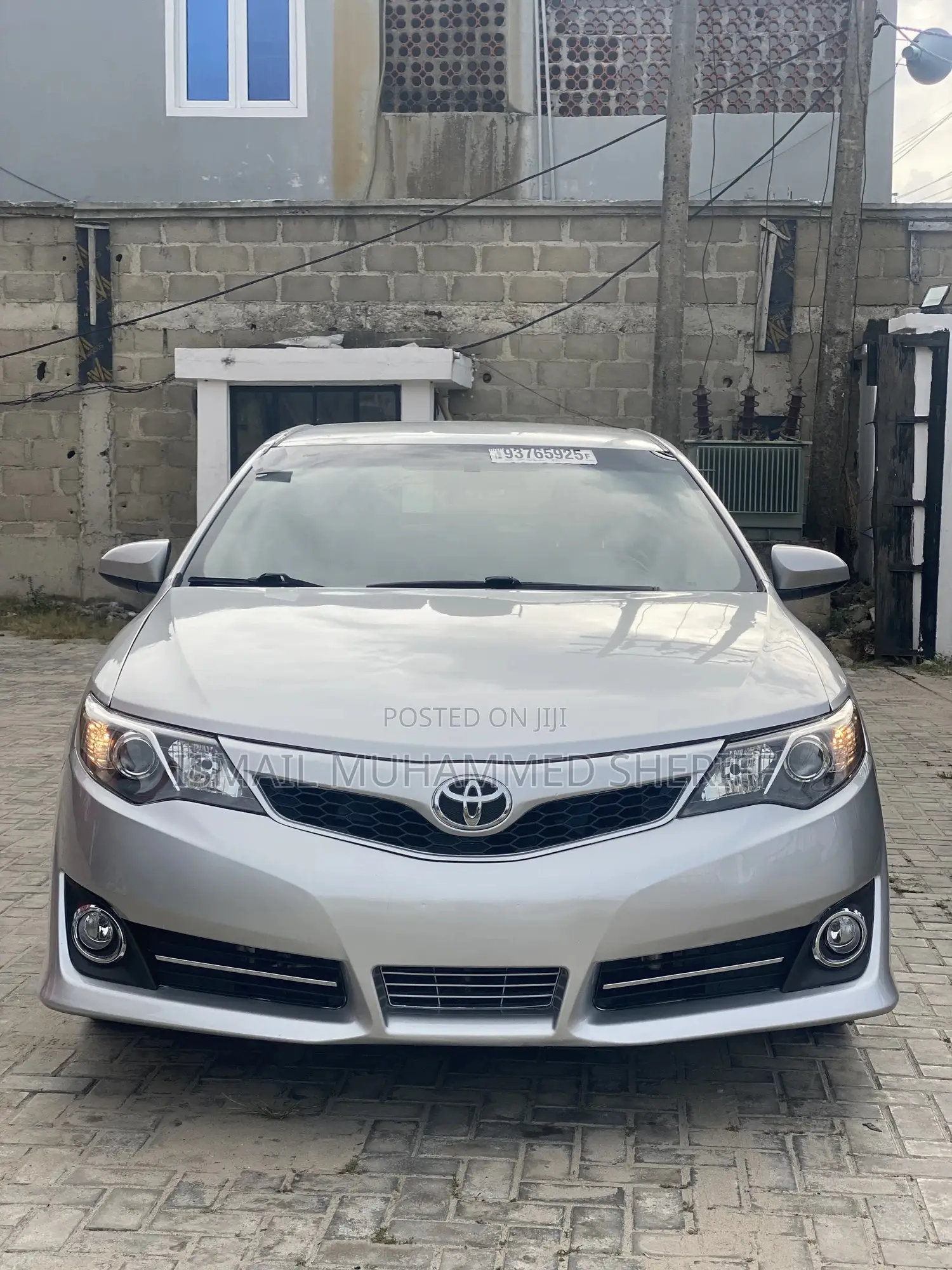 Toyota Camry SE 4dr Sedan (2.5L 4cyl 6A) 2013 Silver