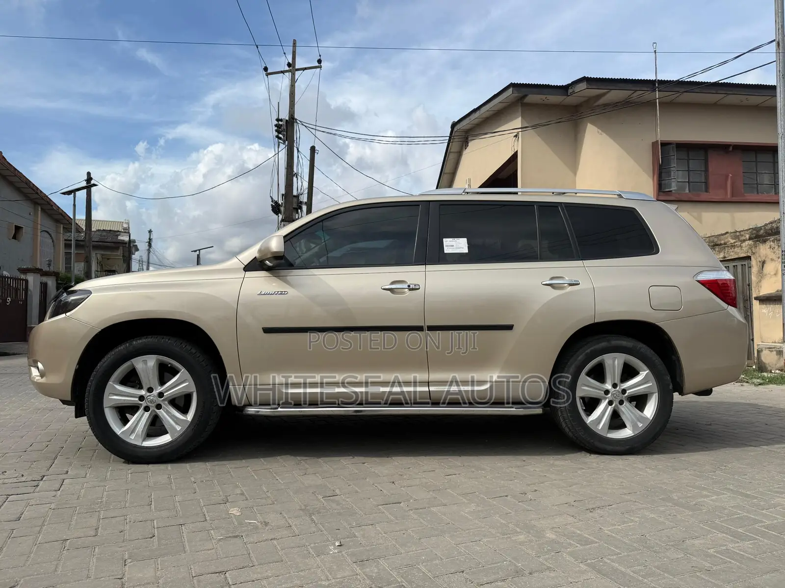 Toyota Highlander 2010 Gold