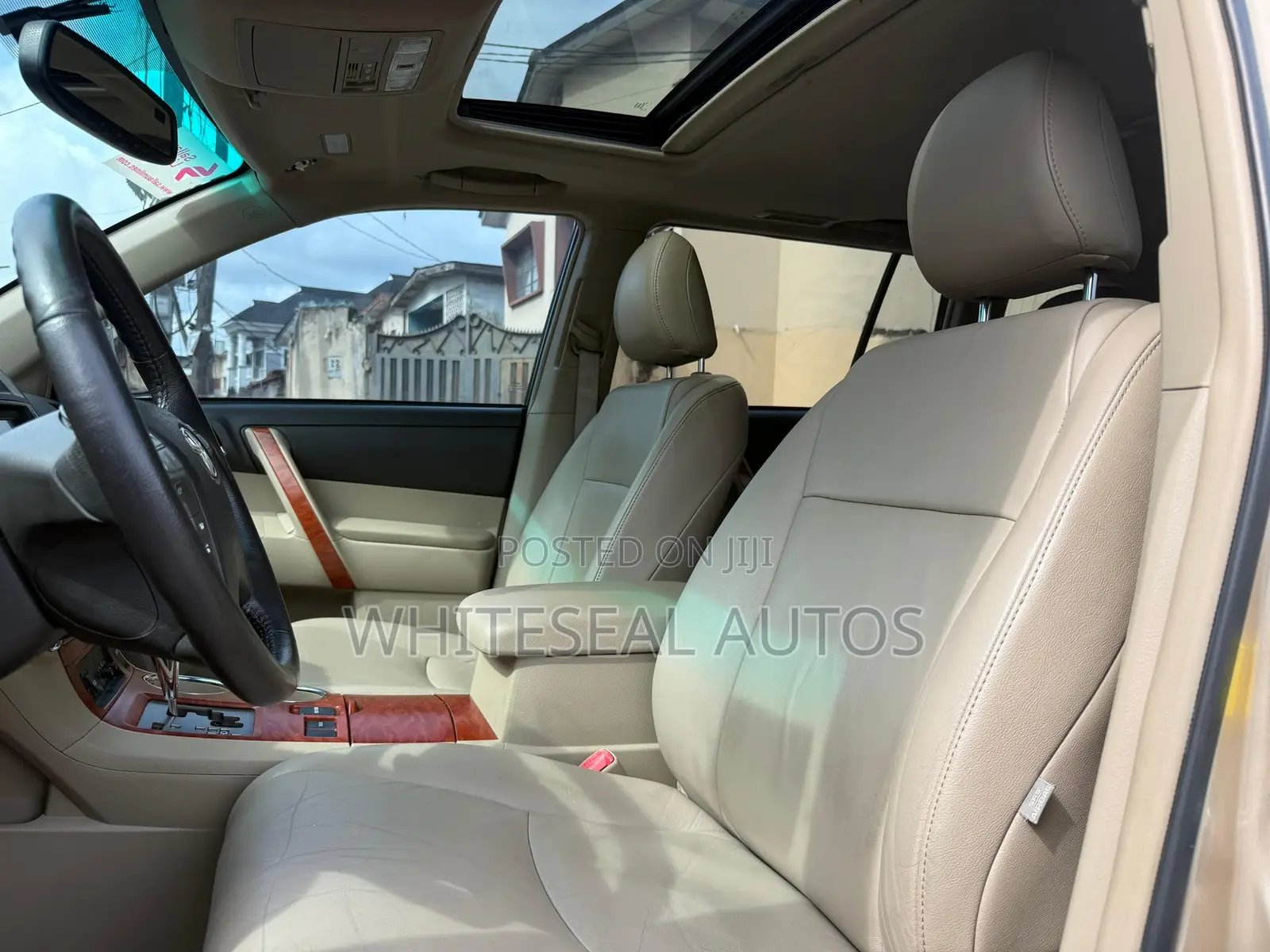 Toyota Highlander 2010 Gold