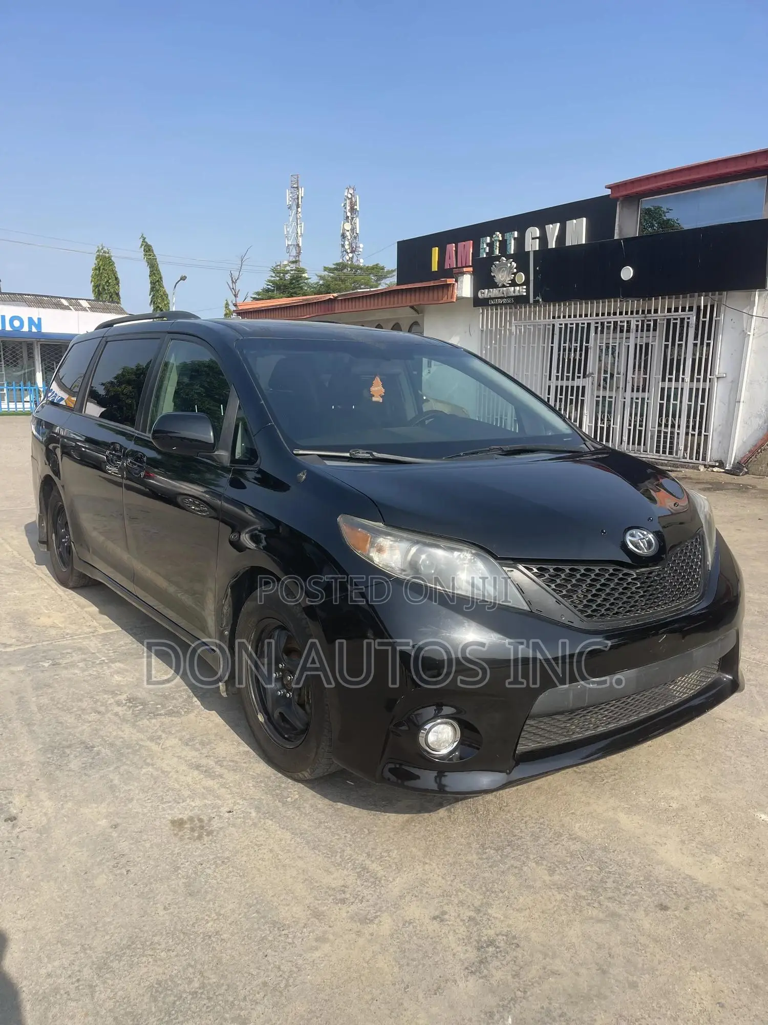 Toyota Sienna 2011 Black