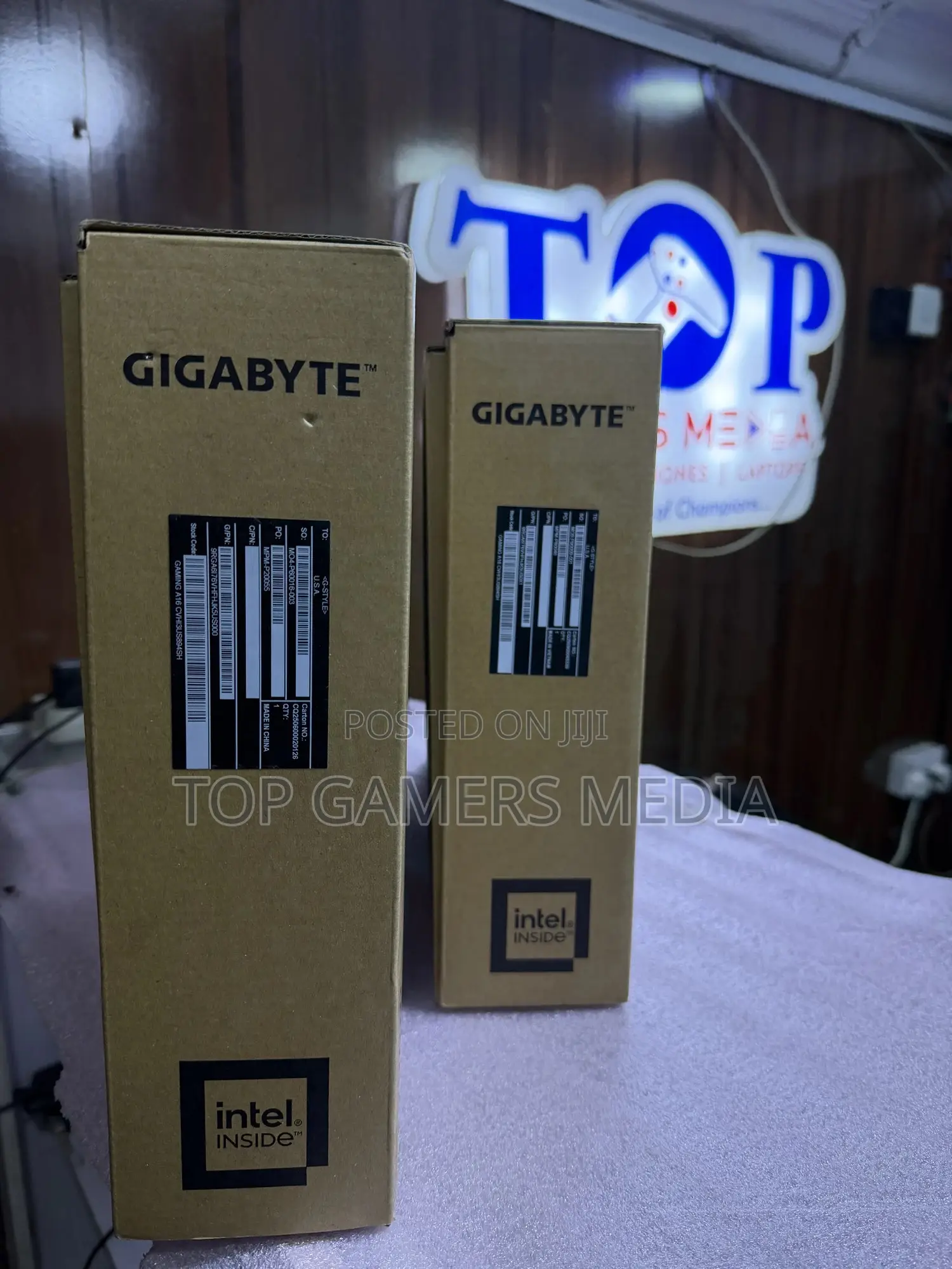 New Laptop Gigabyte 16GB Intel Core i7 SSD 1T