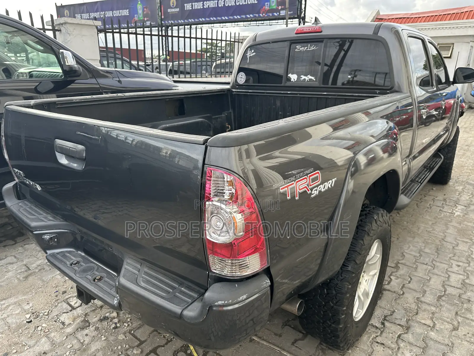 Toyota Tacoma Access Cab V6 Automatic 2012 Gray