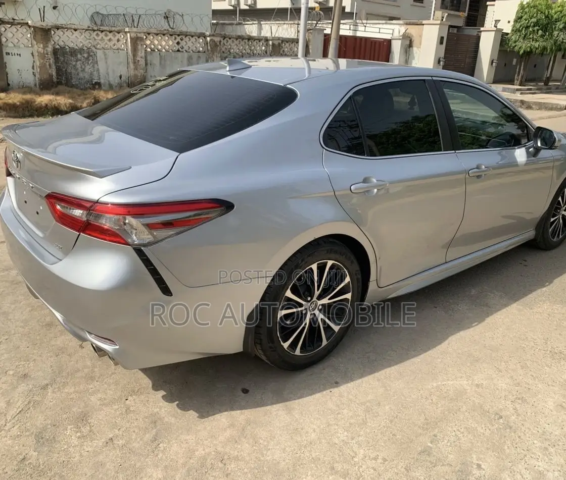 Toyota Camry 2018 Gray