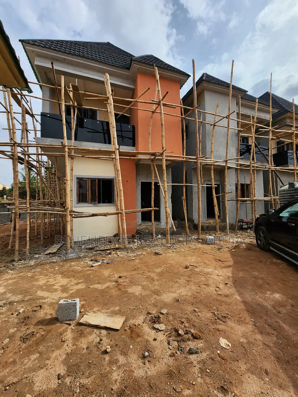 4bdrm Duplex in Dawaki for sale