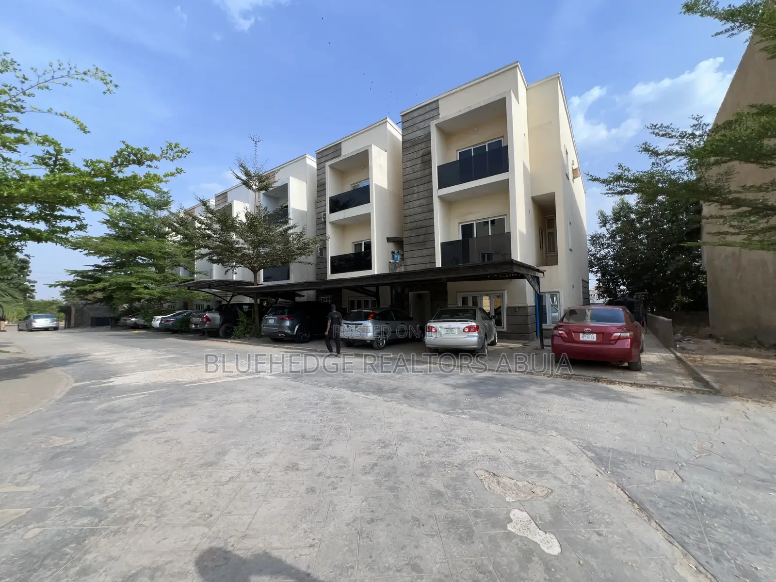 4bdrm Townhouse/Terrace in Mbora for sale